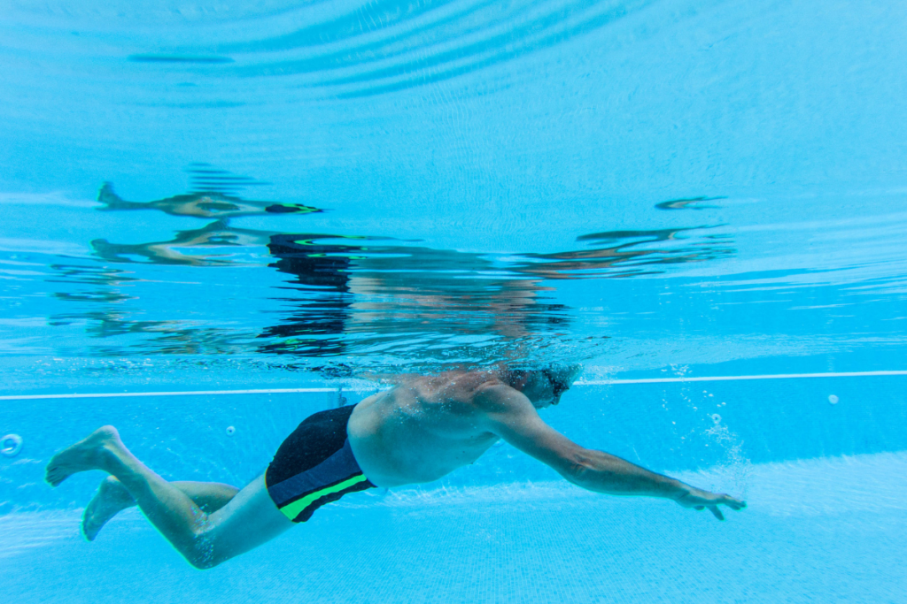 Elderly swimming in a pool | Exercise for the elderly